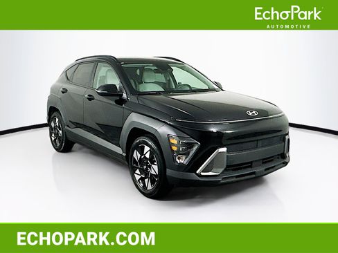 Used 2025 Hyundai Kona SEL image 1