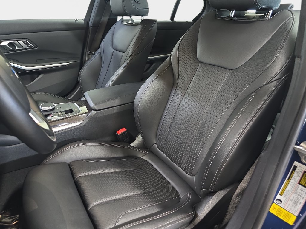 Certified 2023 BMW 330i Sedan w/ Premium Package RWD image 17