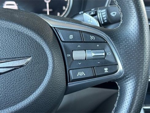 Used 2023 Genesis G70 2.0T image 36