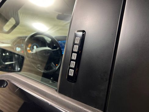 Used 2023 Ford F150 Lariat w/ Trailer Tow Package image 32