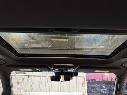 Certified 2025 Lexus LX 700h Luxury image 18