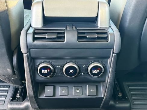 Used 2021 Land Rover Defender 110 SE image 20