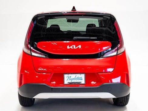 Used 2025 Kia Soul LX w/ LX Technology Package FWD image 29