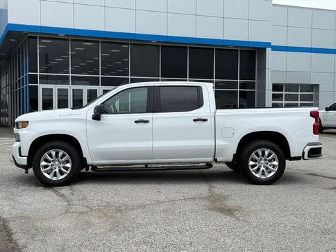 Used 2021 Chevrolet Silverado 1500 Custom RWD image 2