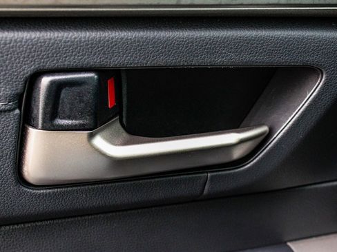 Used 2024 Toyota Tundra Limited image 9