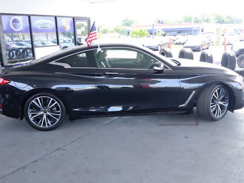 Used 2020 INFINITI Q60 3.0t Luxe w/ Essential Package RWD image 4
