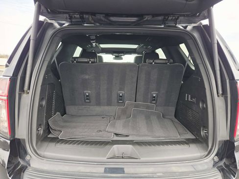 Used 2023 Chevrolet Tahoe LT w/ LT Signature Package image 16