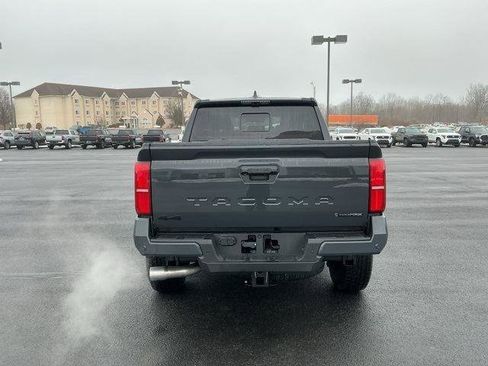 New 2026 Toyota Tacoma TRD Off-Road AWD/4WD image 5