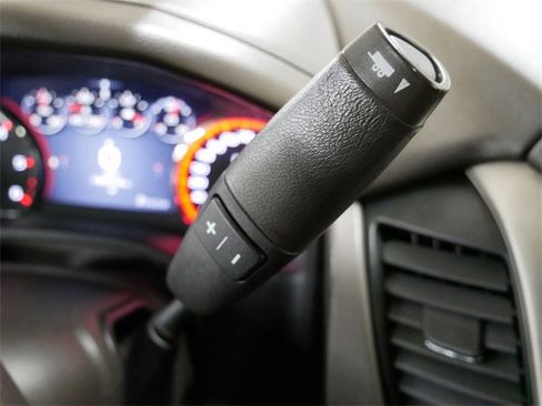 Used 2016 GMC Yukon Denali w/ Open Road Package image 25