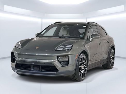 New 2026 Porsche Macan 4 Electric image 1