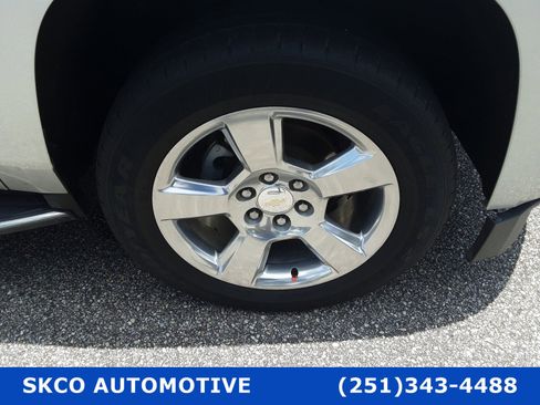 Used 2018 Chevrolet Suburban Premier image 9