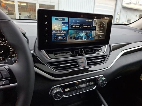 New 2025 Nissan Altima 2.5 SR image 8