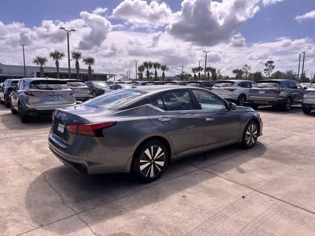 Used 2022 Nissan Altima 2.5 SV FWD image 14