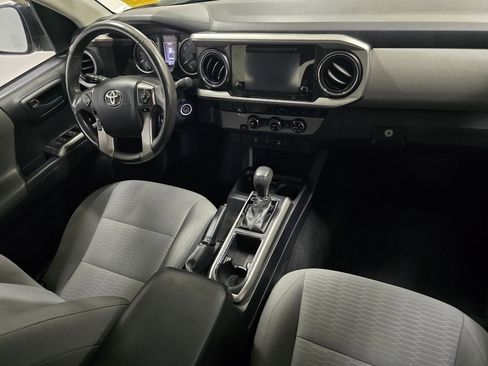 Used 2017 Toyota Tacoma SR5 image 20