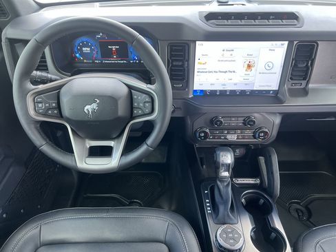 New 2025 Ford Bronco Badlands image 13