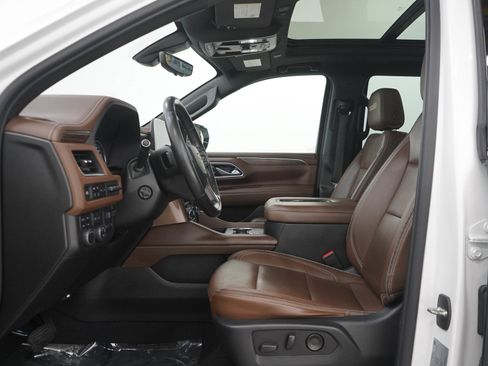 Used 2021 Chevrolet Tahoe High Country w/ Premium Package AWD/4WD image 22