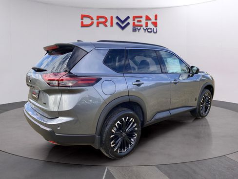 New 2026 Nissan Rogue SV image 5