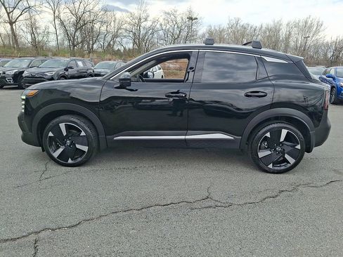 Used 2025 Nissan Kicks SR AWD/4WD image 9