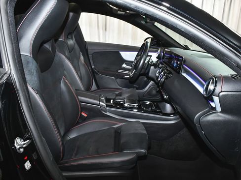 Used 2023 Mercedes-Benz CLA 250 4MATIC image 57