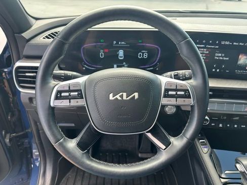 Used 2025 Kia Telluride AWD image 6