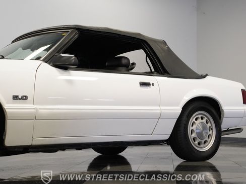 Used 1987 Ford Mustang LX image 23