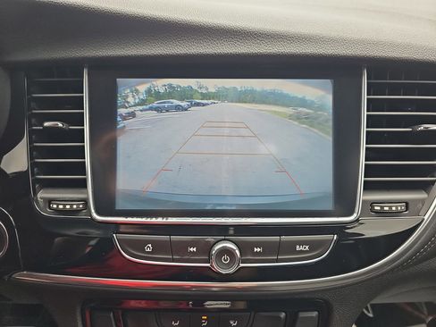 Used 2020 Buick Encore Preferred w/ Safety Package FWD image 24