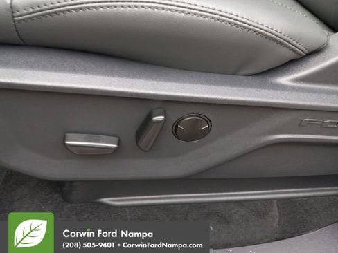 New 2026 Ford Expedition Active image 12