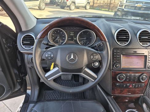 Used 2009 Mercedes-Benz GL 320 BlueTEC 4MATIC image 24