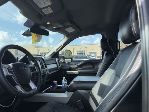 Used 2019 Ford F350 Lariat w/ Lariat Ultimate Package image 6