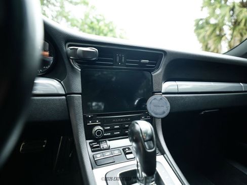 Used 2019 Porsche 911 Carrera RWD image 20