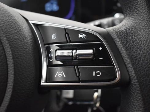 Used 2026 Kia Seltos LX FWD image 23