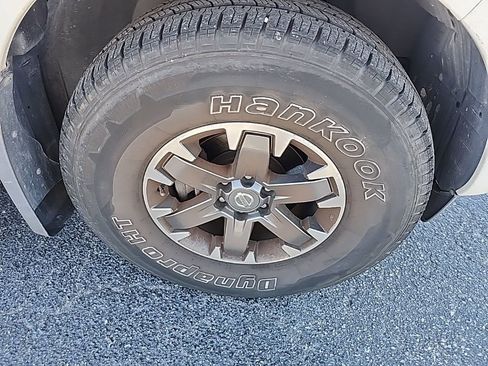 Used 2018 Nissan Frontier PRO-4X w/ Pro-4x Luxury Package image 18