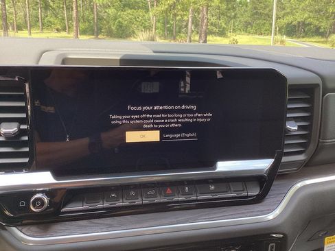 Used 2026 GMC Sierra 1500 SLT RWD image 25