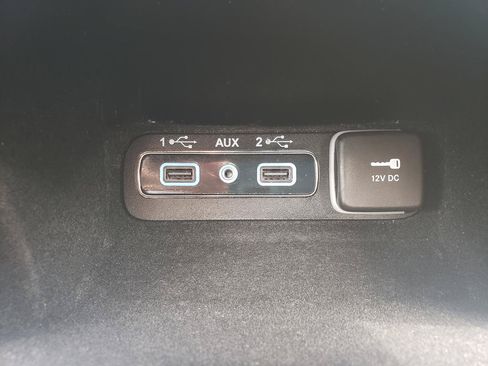 Used 2021 Jeep Grand Cherokee Laredo X AWD/4WD image 18