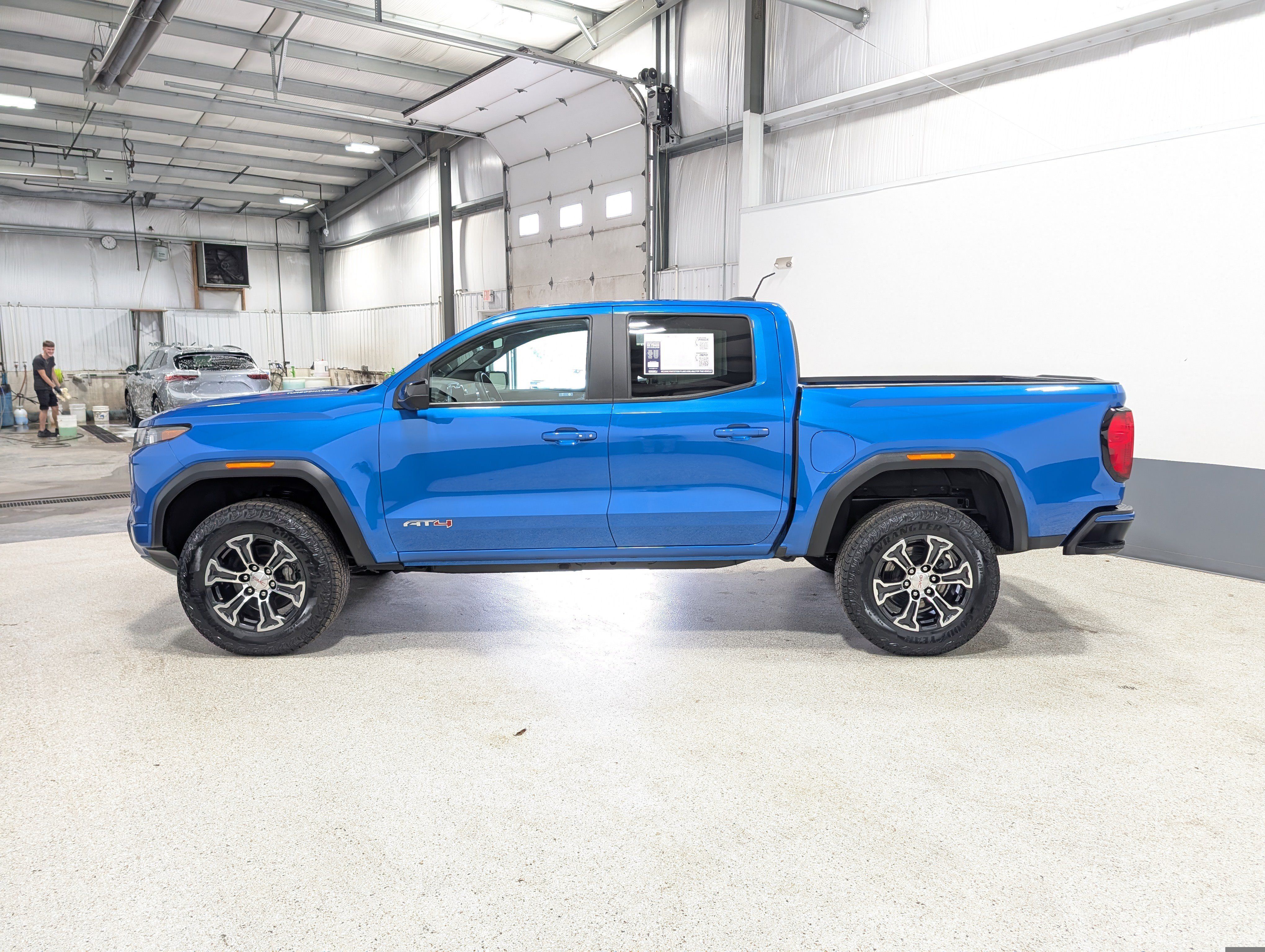 Used 2023 GMC Canyon AT4 w/ Technology Package AWD/4WD image 6