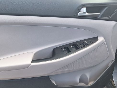 Used 2018 Hyundai Tucson Value w/ Cargo Package image 9