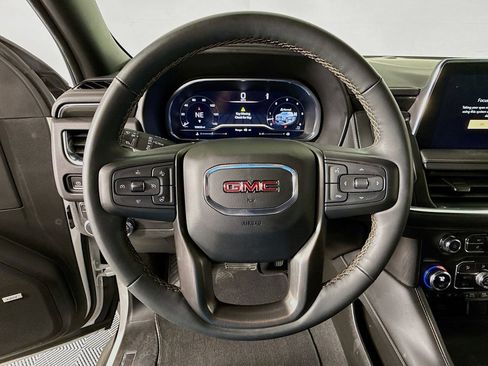 Used 2023 GMC Yukon AT4 w/ Technology Package image 11