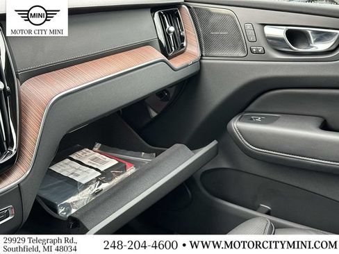 Used 2023 Volvo XC60 B6 Ultimate w/ Climate Package AWD/4WD image 36