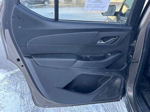 Used 2020 Chevrolet Traverse LT w/ Driver Confidence II Package image 16