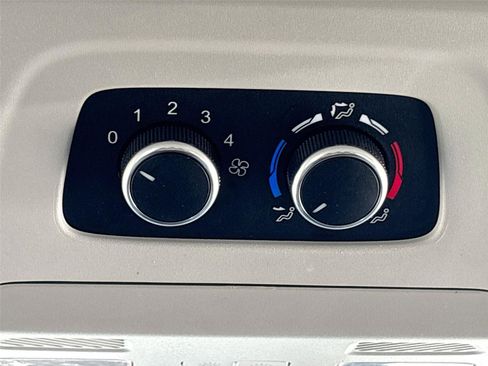 Used 2024 Ford Transit 350 XLT image 23