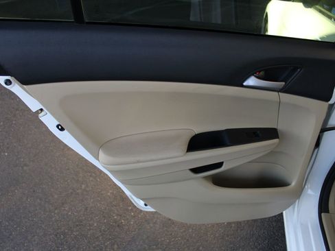 Used 2012 Honda Accord LX image 38