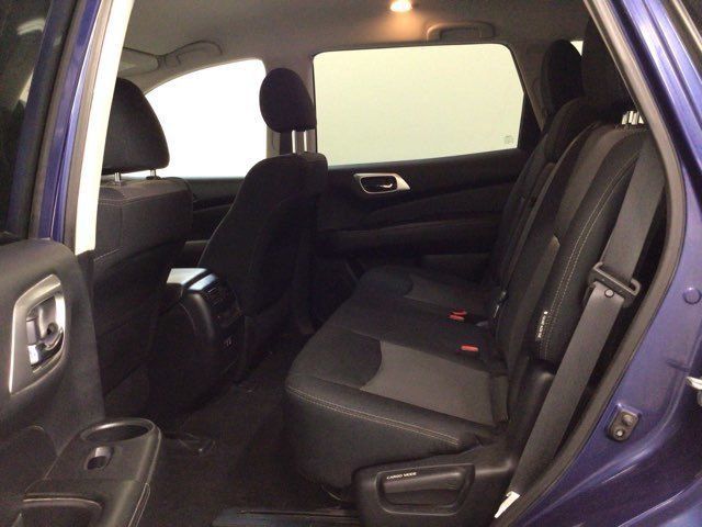 Used 2020 Nissan Pathfinder S AWD/4WD image 14