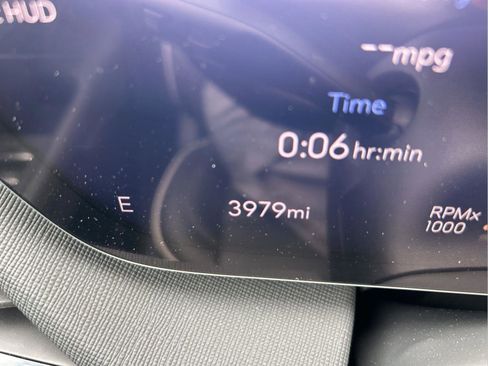 Used 2025 Buick Enclave Sport Touring w/ Power Package FWD image 27