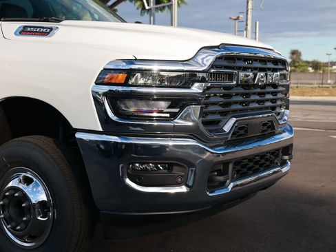New 2026 RAM 3500 Tradesman AWD/4WD image 7