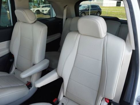 Used 2021 Mercedes-Benz GLS 450 4MATIC image 29