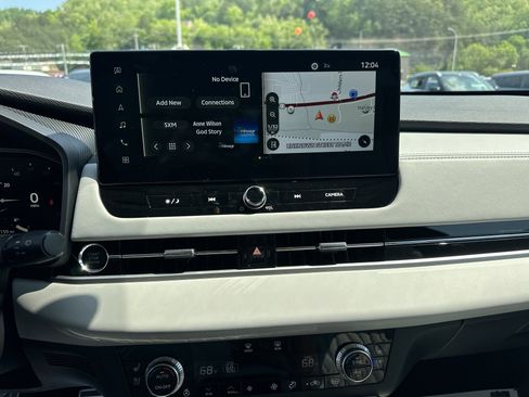 Used 2025 Mitsubishi Outlander AWD image 15