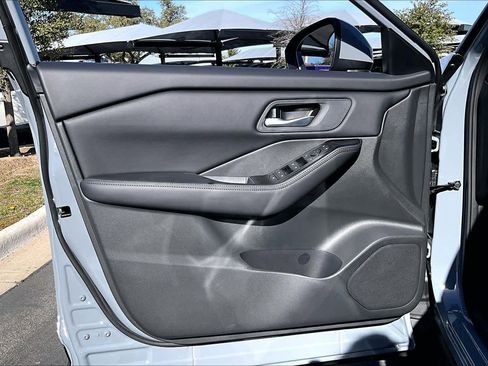 New 2026 Nissan Rogue SV image 10