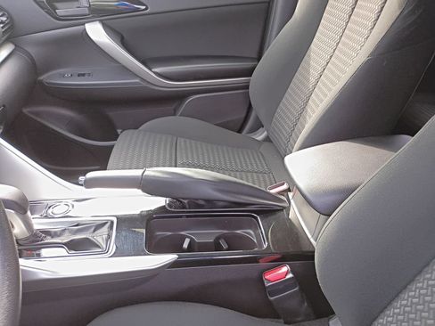 New 2026 Mitsubishi Outlander AWD image 30