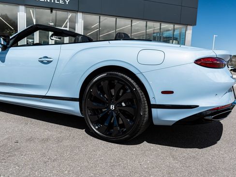 Certified 2026 Bentley Continental GTC AWD/4WD image 9