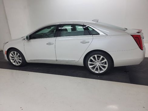 Used 2017 Cadillac XTS Luxury FWD image 3